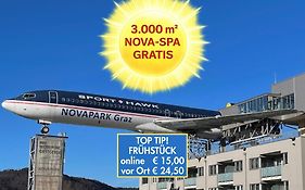 NOVAPARK Flugzeughotel Graz